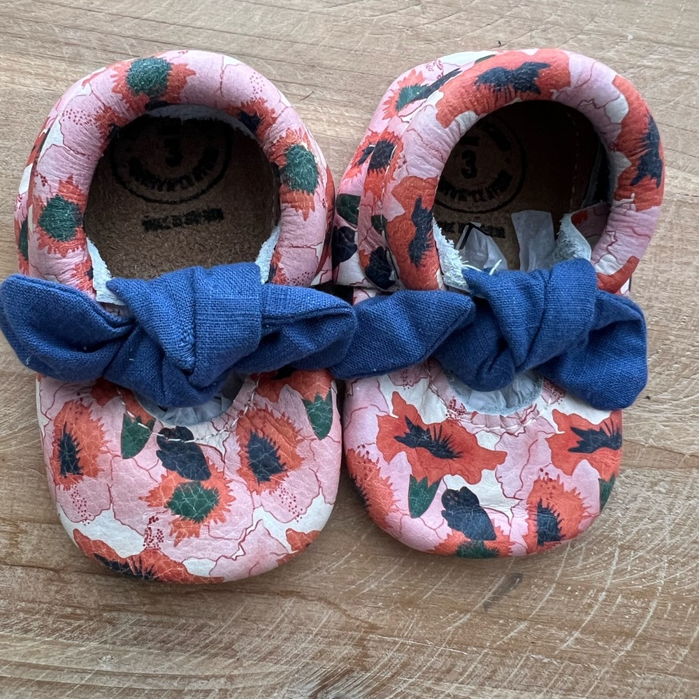 Freshly Picked Size 3 Knotted Bow Island Bloom Moccasins Girl Crib Shoes New